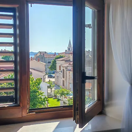 Astraluxe Apartman